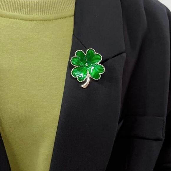 No Brand Jewelry - Four Leaf Clover Brooch